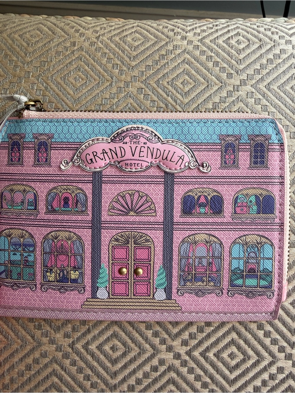 VENDULA The Grand Hotel Shaped Coin Purse NWT